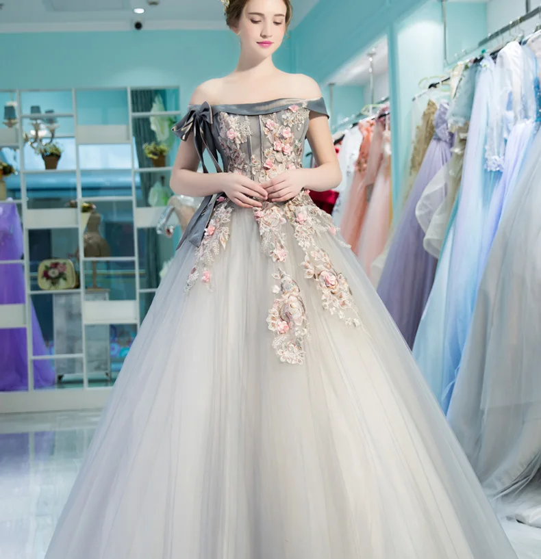 100%realių sidabro pilkumo bowknot gėlių siuvinėjimas duobute royal court kamuolys suknelė Viduramžių suknelė Renesanso suknelė Victoria Belle Kamuolys